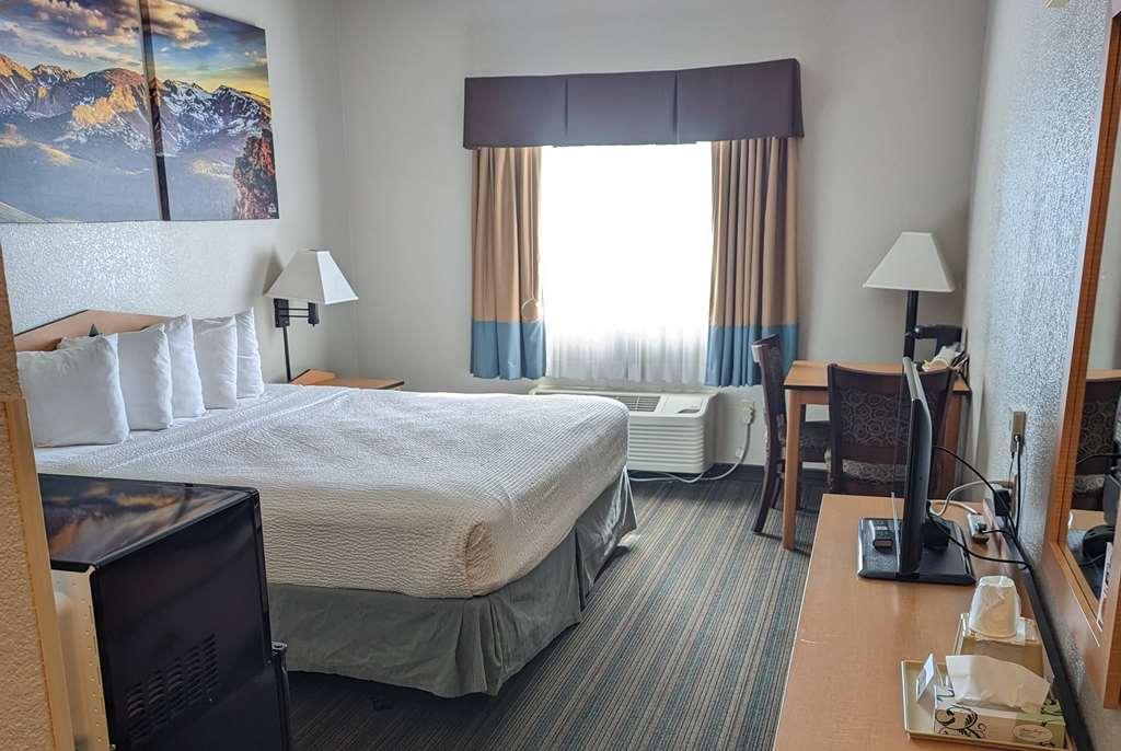 Hotel Days & By Wyndham Castle Rock