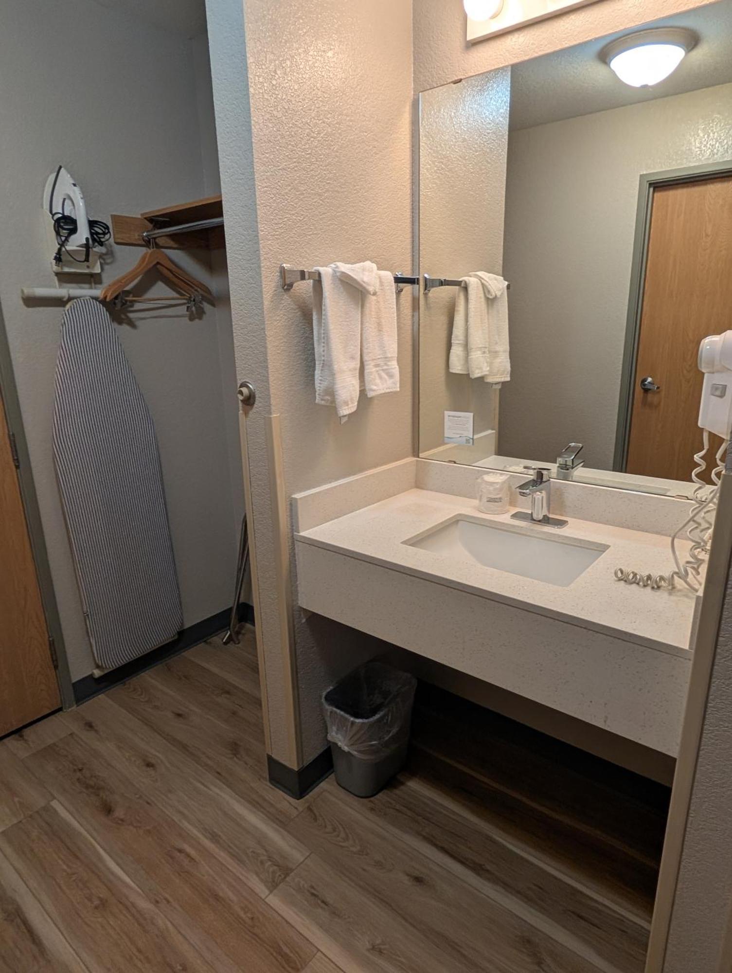 Hotel Days & By Wyndham 2*